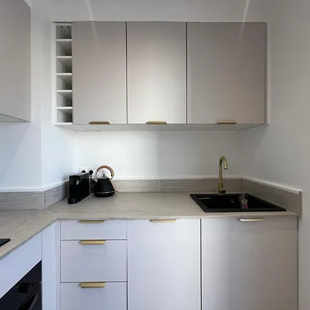 Premium With Balcony In The Heart Of كان