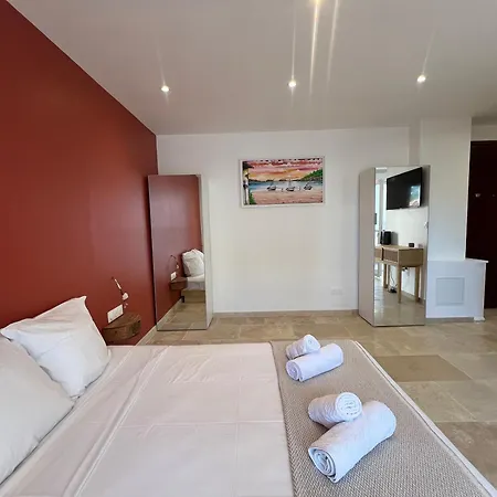 Premium With Balcony In The Heart Of *